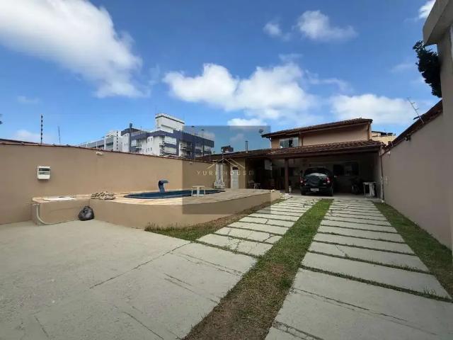 Casa / Sobrado para Locação em Ubatuba/SP Toninhas 4 Quartos
