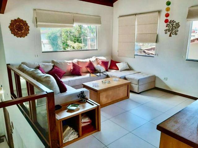 Casa / Sobrado para Locação em Ubatuba/SP Toninhas 4 Quartos