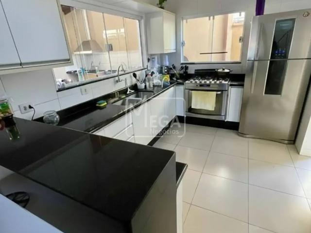 Casa / Sobrado para Locação em Ubatuba/SP Toninhas 4 Quartos