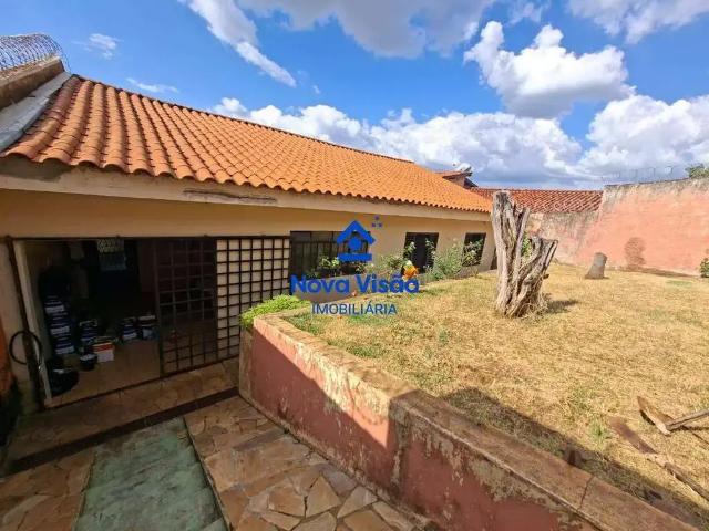 Casa / Sobrado para Locação em Uberaba/MG Nossa Senhora da Abadia 3 Quartos