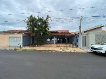 Casa / Sobrado para Locação em Uberaba/MG Olinda 3 Quartos
