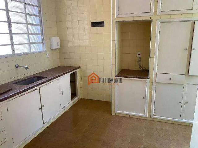 Casa / Sobrado para Locação em Uberaba/MG Centro 4 Quartos