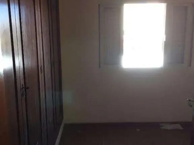 Casa / Sobrado para Locação em Uberaba/MG Centro 2 Quartos