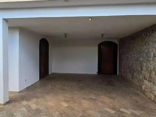 Casa / Sobrado para Locação em Uberaba/MG Conjunto Guanabara 4 Quartos