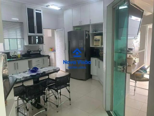 Casa / Sobrado para Locação em Uberaba/MG Jardim do Lago 4 Quartos