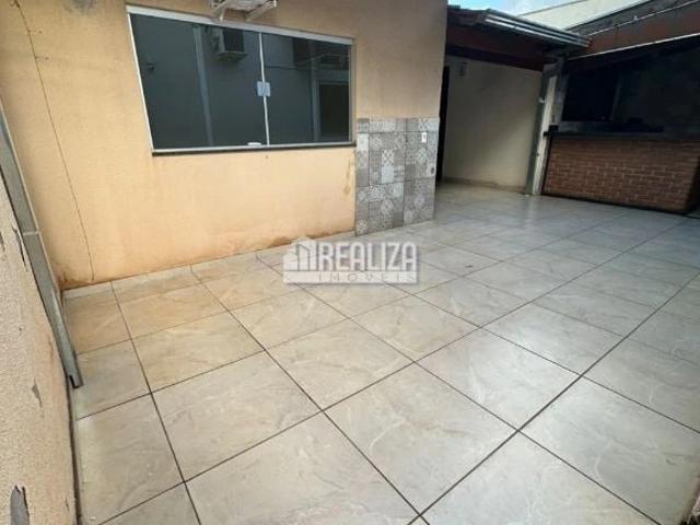 Casa / Sobrado para Locação em Uberaba/MG Lourdes 2 Quartos