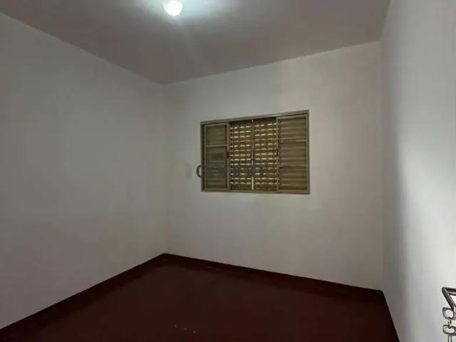Casa / Sobrado para Locação em Uberaba/MG Parque das Américas 5 Quartos