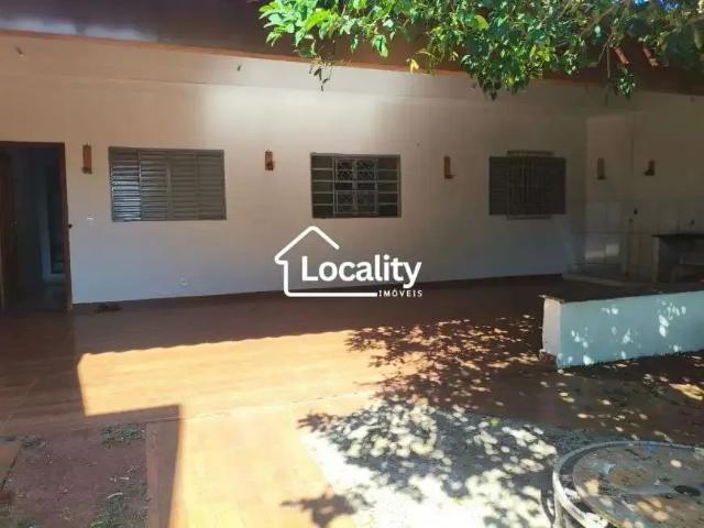 Casa / Sobrado para Locação em Uberaba/MG Parque das Laranjeiras 3 Quartos