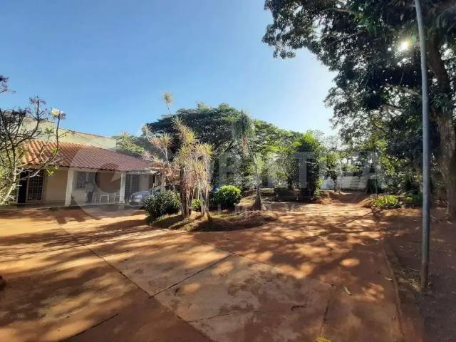 Casa / Sobrado para Locação em Uberlândia/MG Mansões Aeroporto 3 Quartos