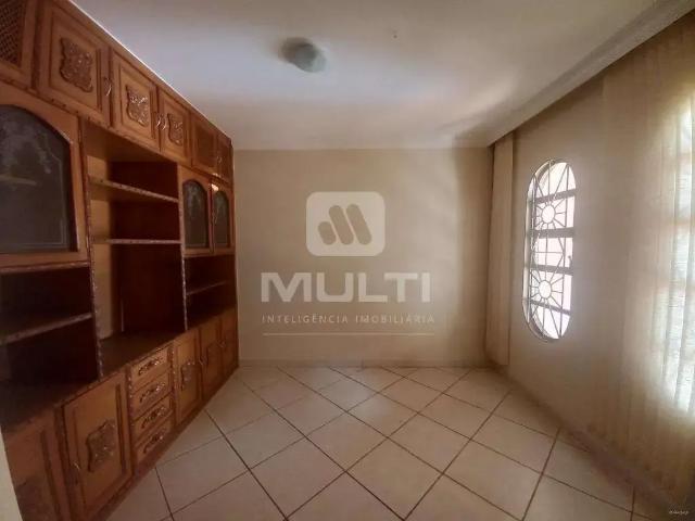 Casa / Sobrado para Locação em Uberlândia/MG Maracanã 3 Quartos