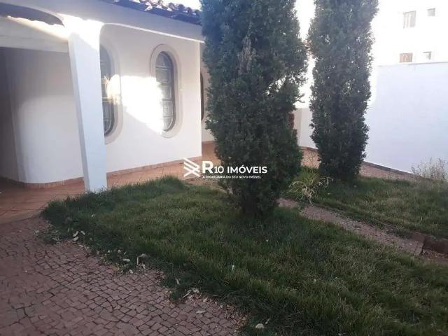 Casa / Sobrado para Locação em Uberlândia/MG Maracanã 3 Quartos