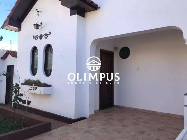 Casa / Sobrado para Locação em Uberlândia/MG Martins 3 Quartos