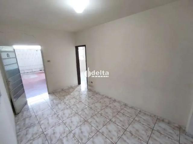 Casa / Sobrado para Locação em Uberlândia/MG Martins 3 Quartos