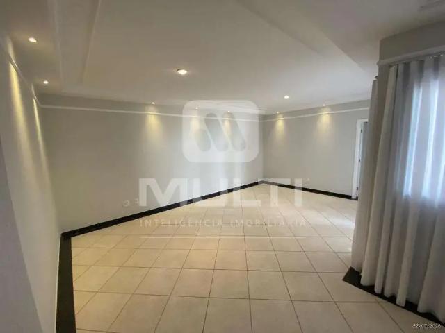 Casa / Sobrado para Locação em Uberlândia/MG Morada da Colina 4 Quartos
