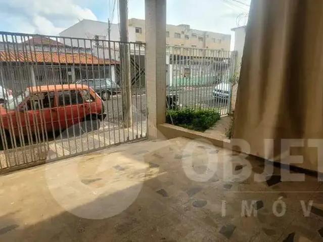 Casa / Sobrado para Locação em Uberlândia/MG Nossa Senhora Aparecida 2 Quartos