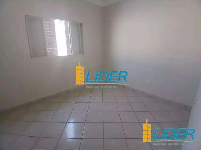 Casa / Sobrado para Locação em Uberlândia/MG Nossa Senhora Aparecida 3 Quartos