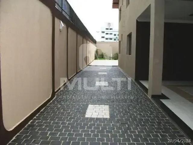 Casa / Sobrado para Locação em Uberlândia/MG Nossa Senhora Aparecida 4 Quartos