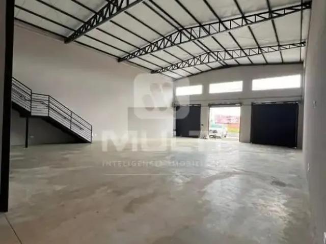 Casa / Sobrado para Locação em Uberlândia/MG Novo Mundo 1 Quartos