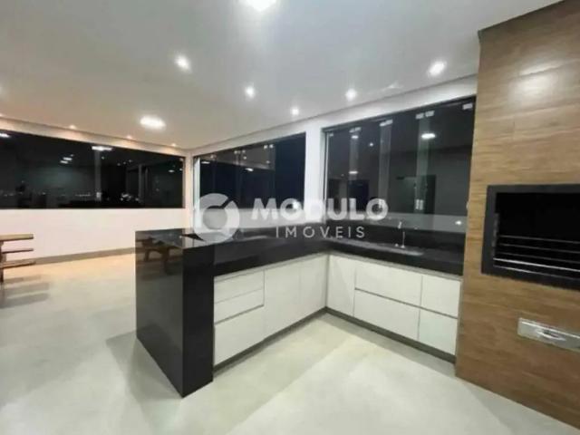 Casa / Sobrado para Locação em Uberlândia/MG Nova Uberlândia 3 Quartos