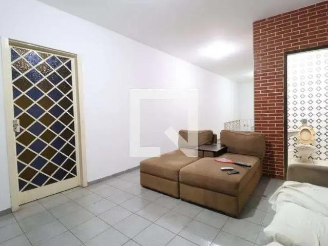 Casa / Sobrado para Locação em Uberlândia/MG Osvaldo Rezende 4 Quartos