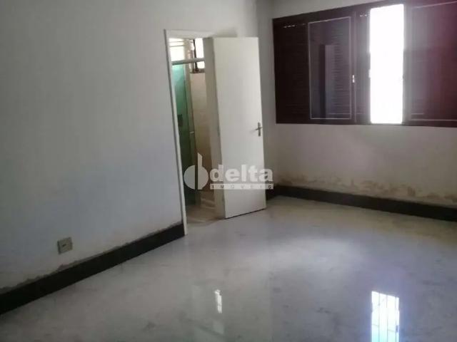 Casa / Sobrado para Locação em Uberlândia/MG Osvaldo Rezende 3 Quartos