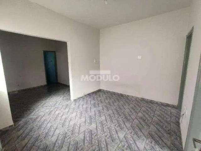 Casa / Sobrado para Locação em Uberlândia/MG Osvaldo Rezende 3 Quartos