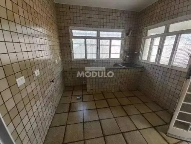 Casa / Sobrado para Locação em Uberlândia/MG Osvaldo Rezende 3 Quartos