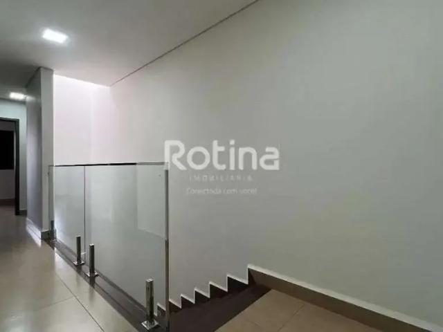 Casa / Sobrado para Locação em Uberlândia/MG Aclimação 3 Quartos