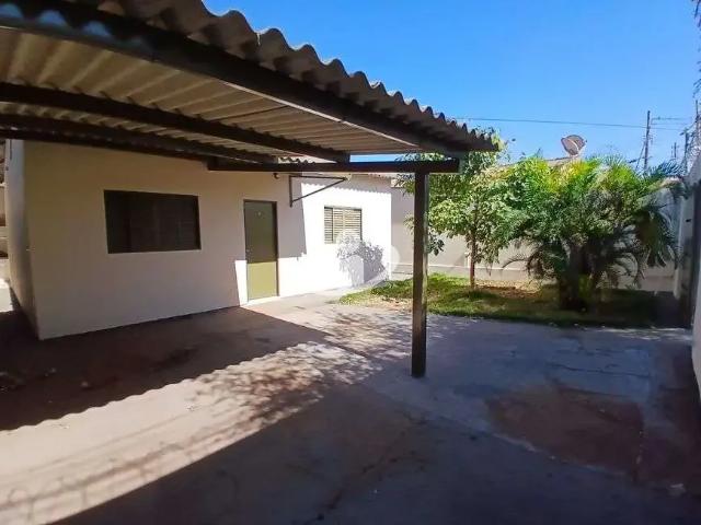 Casa / Sobrado para Locação em Uberlândia/MG Alto Umuarama 3 Quartos