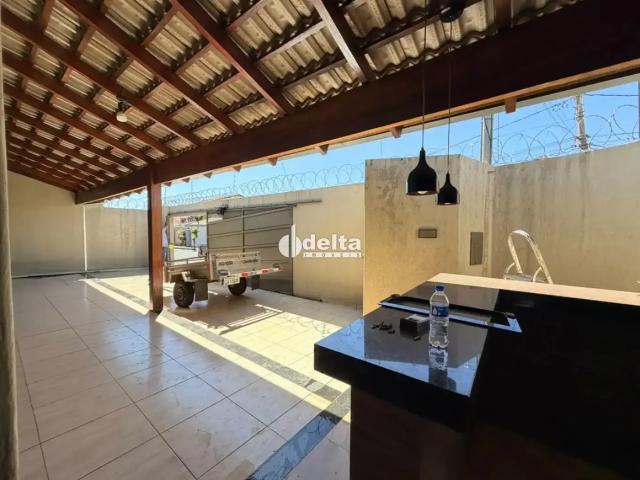 Casa / Sobrado para Locação em Uberlândia/MG Alto Umuarama 3 Quartos