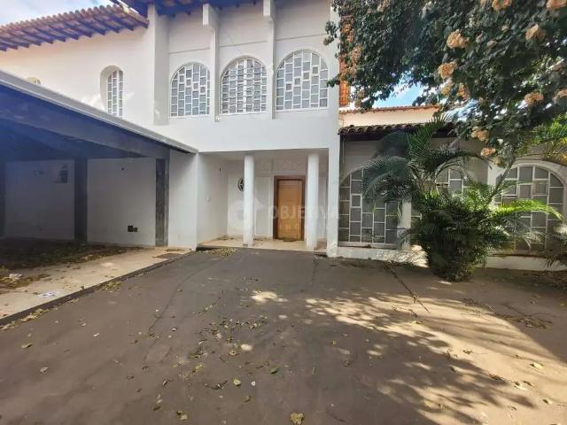 Casa / Sobrado para Locação em Uberlândia/MG Alto Umuarama 5 Quartos