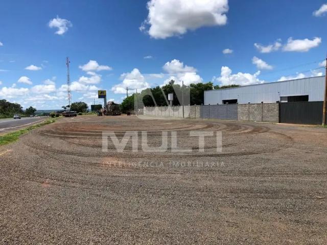 Casa / Sobrado para Locação em Uberlândia/MG Área Rural de Uberlândia 1 Quartos