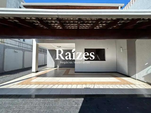 Casa / Sobrado para Locação em Uberlândia/MG Bom Jesus 4 Quartos