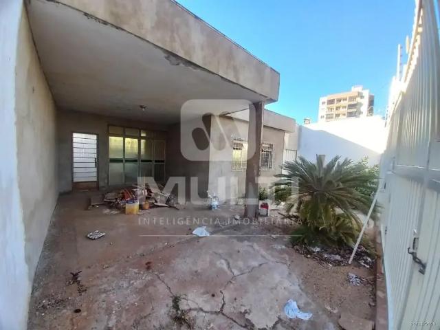 Casa / Sobrado para Locação em Uberlândia/MG Bom Jesus 3 Quartos