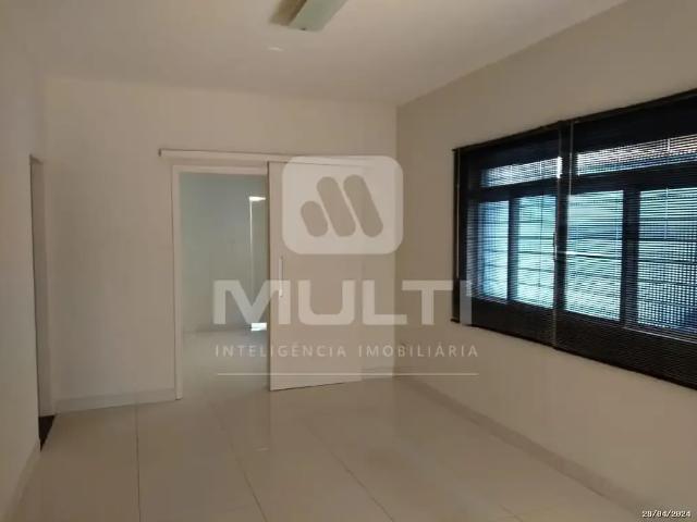 Casa / Sobrado para Locação em Uberlândia/MG Cazeca 4 Quartos