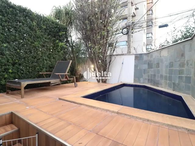 Casa / Sobrado para Locação em Uberlândia/MG Cazeca 4 Quartos