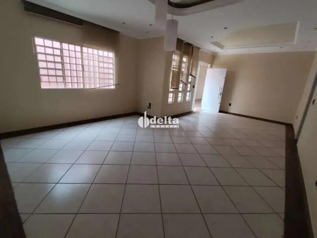 Casa / Sobrado para Locação em Uberlândia/MG Cazeca 3 Quartos