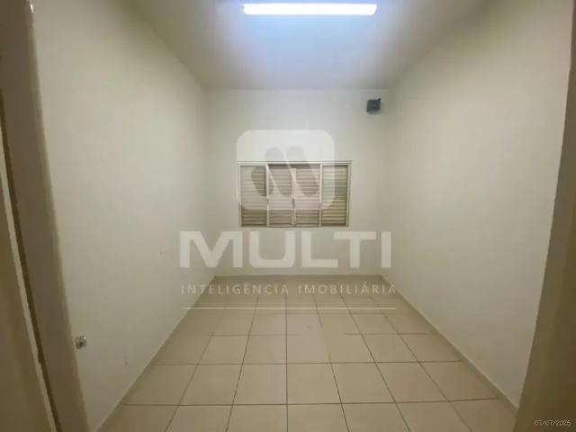 Casa / Sobrado para Locação em Uberlândia/MG Centro 1 Quartos