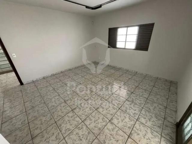 Casa / Sobrado para Locação em Uberlândia/MG Conjunto Segismundo Pereira 3 Quartos