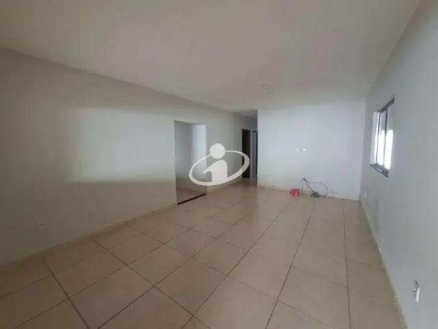 Casa / Sobrado para Locação em Uberlândia/MG Conjunto Segismundo Pereira 3 Quartos