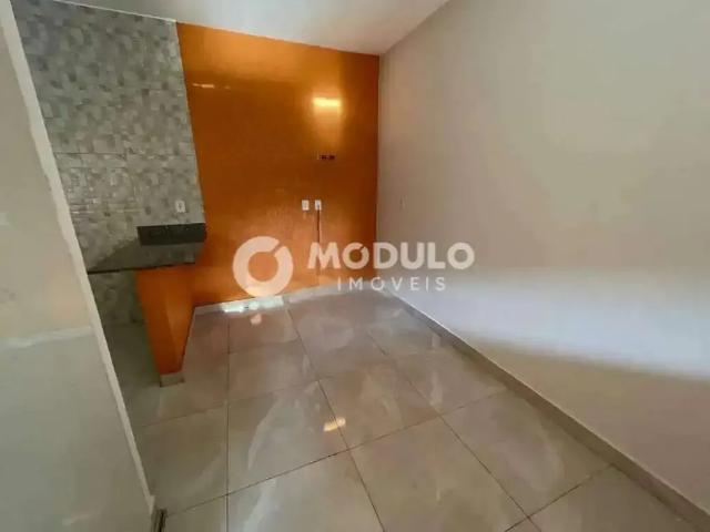 Casa / Sobrado para Locação em Uberlândia/MG Conjunto Segismundo Pereira 3 Quartos