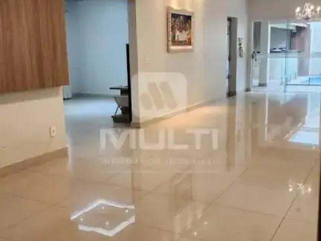 Casa / Sobrado para Locação em Uberlândia/MG Fundinho 3 Quartos