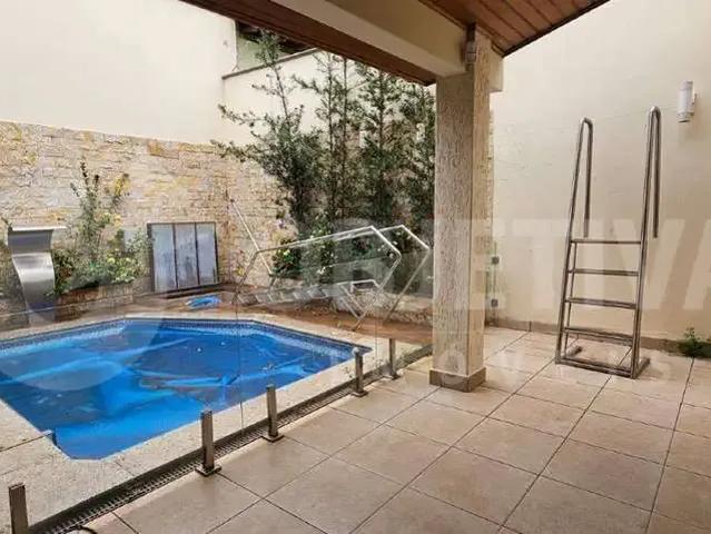 Casa / Sobrado para Locação em Uberlândia/MG Fundinho 4 Quartos