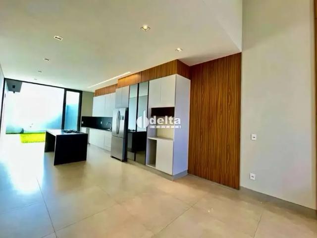 Casa / Sobrado para Locação em Uberlândia/MG Granada 3 Quartos