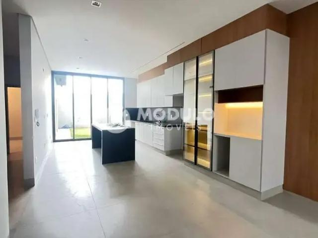 Casa / Sobrado para Locação em Uberlândia/MG Granada 3 Quartos
