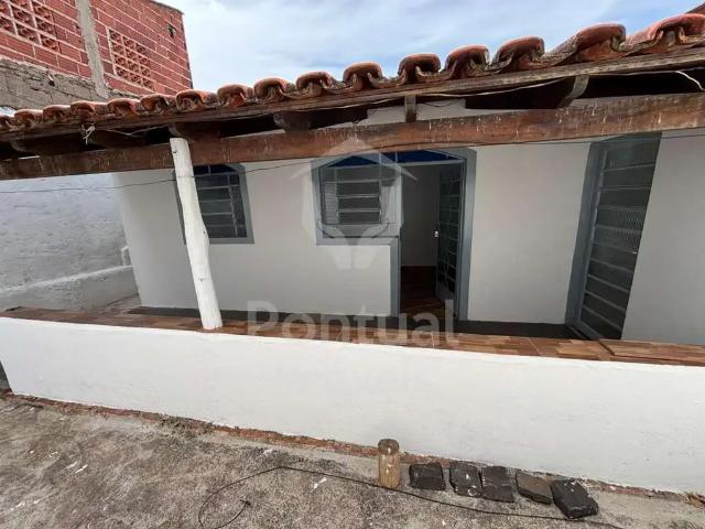 Casa / Sobrado para Locação em Uberlândia/MG Jaraguá 4 Quartos