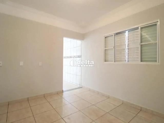 Casa / Sobrado para Locação em Uberlândia/MG Jardim Brasília 3 Quartos