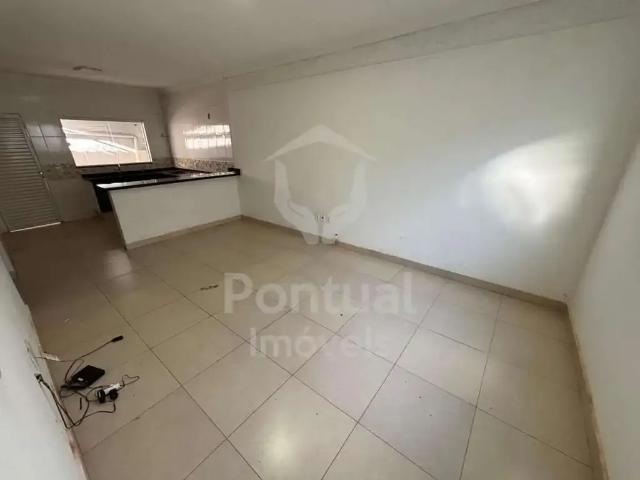 Casa / Sobrado para Locação em Uberlândia/MG Jardim Canaã 2 Quartos