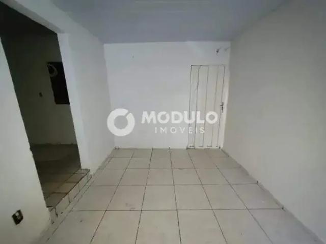 Casa / Sobrado para Locação em Uberlândia/MG Jardim das Palmeiras 3 Quartos