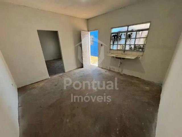 Casa / Sobrado para Locação em Uberlândia/MG Jardim das Palmeiras 4 Quartos